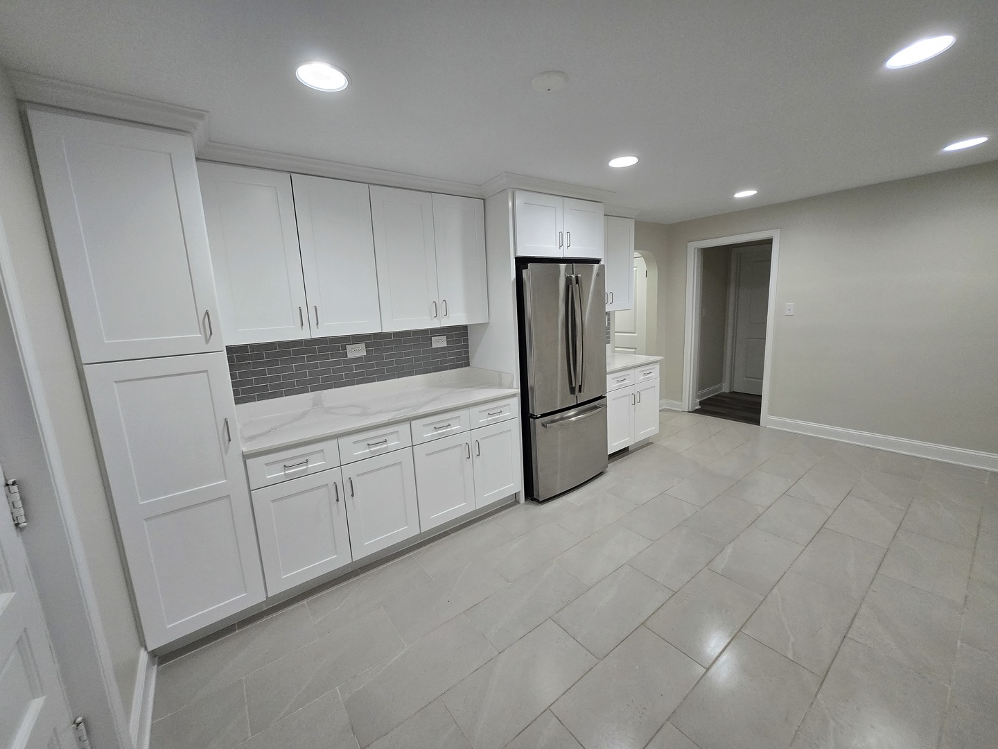 813 Chicago Road Chicago Heights, IL 60411 - Photo 8 of 29