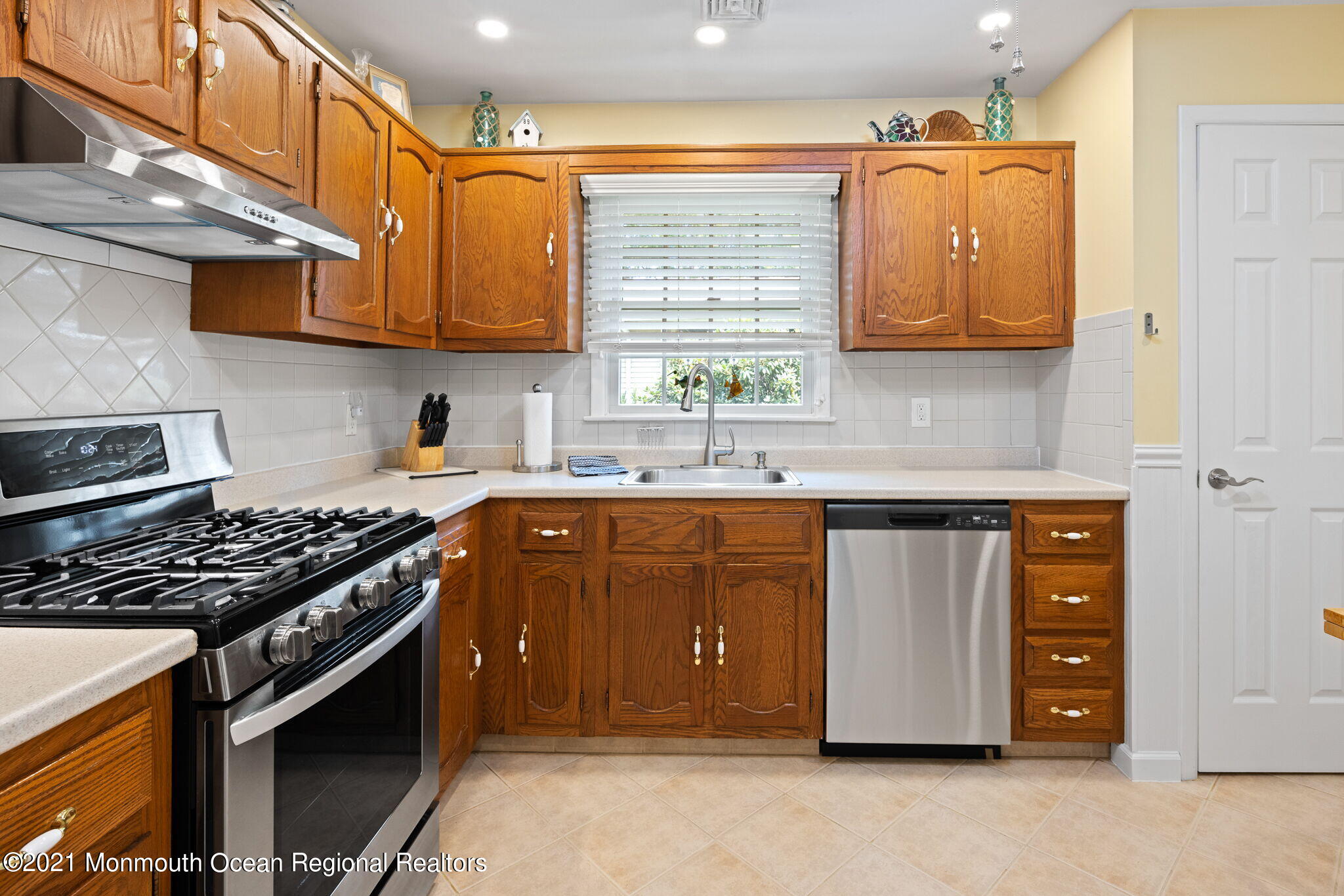 14 Acorn Road, Unit 21 Manahawkin, NJ 08050 - Photo 6 of 40 030-original-photo