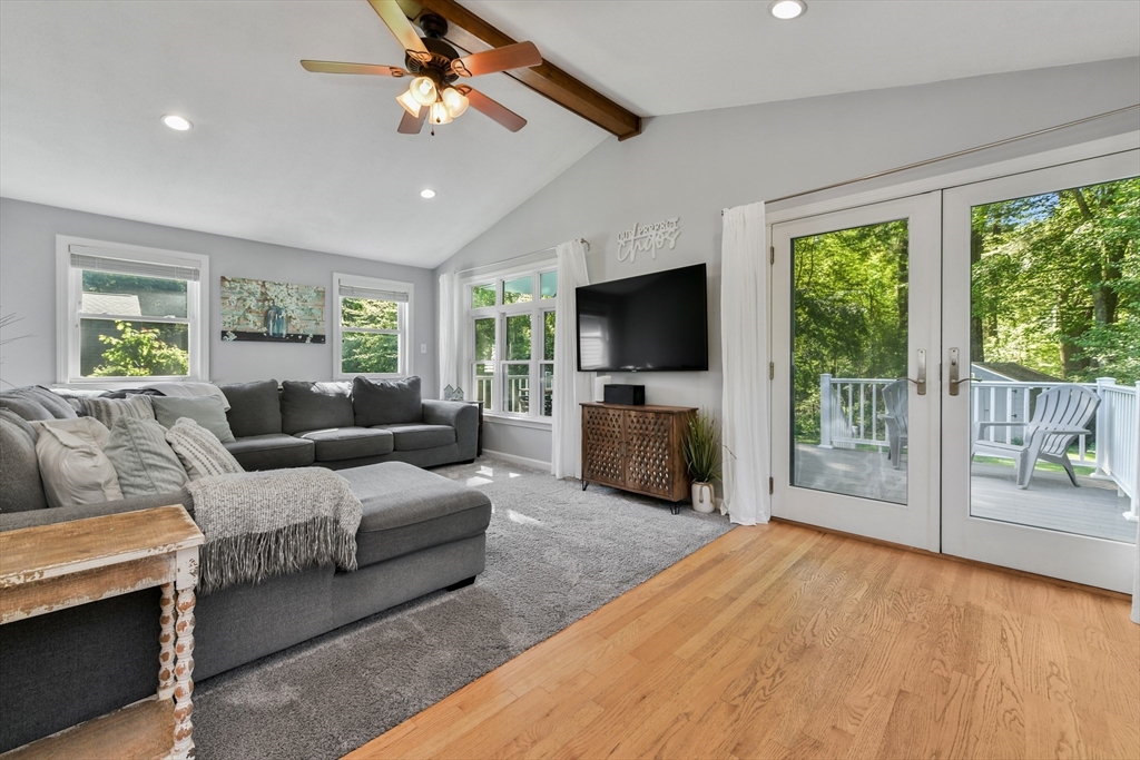 172 Davis Road Dracut, MA 01826 - Photo 9 of 23 Gallery Image 9