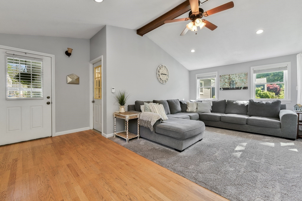 172 Davis Road Dracut, MA 01826 - Photo 10 of 23 Gallery Image 10