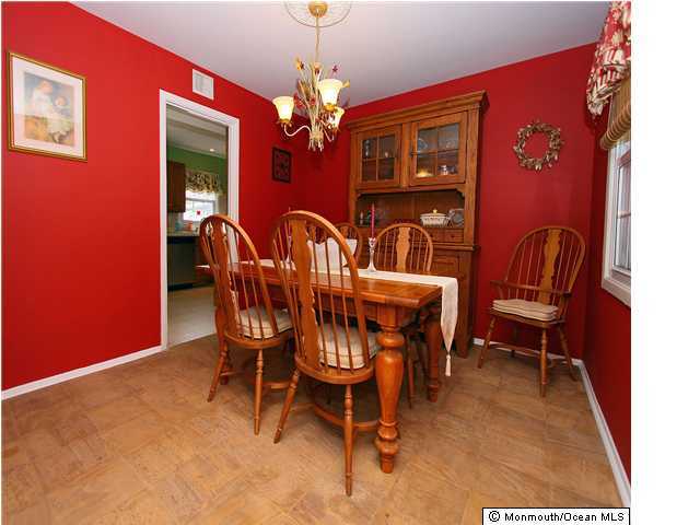 34 Innerhill Lane Aberdeen, NJ 07747 - Photo 3 of 3 Additional Photo
