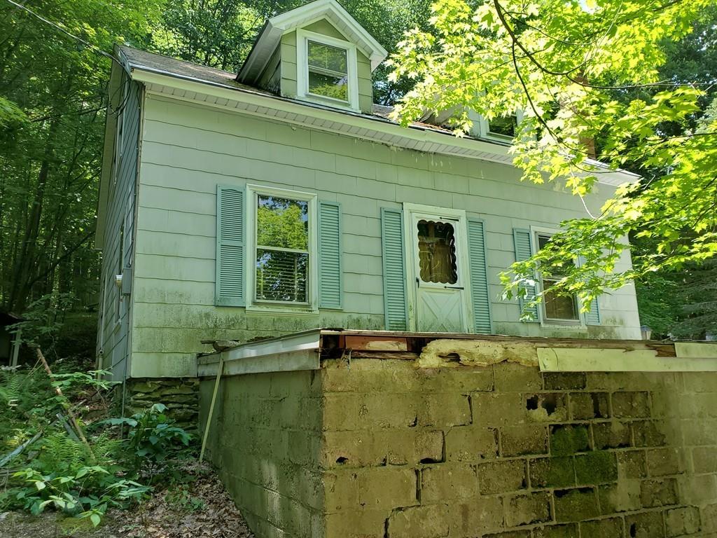 15 Redstone Hill Road Sterling, MA 01564 - Photo 3 of 21 Gallery Image 3
