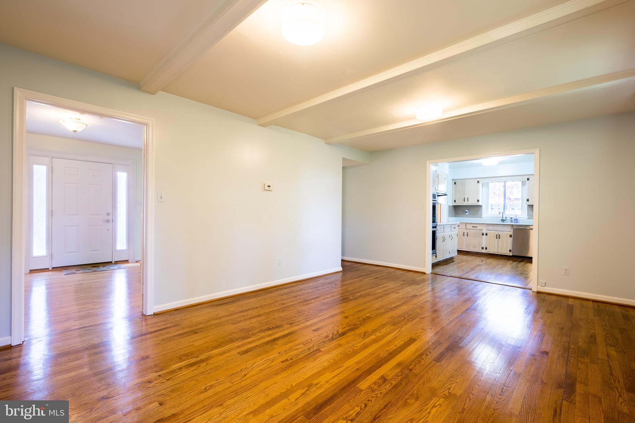 8827 Tuckerman Lane Potomac, MD 20854 - Photo 17 of 74