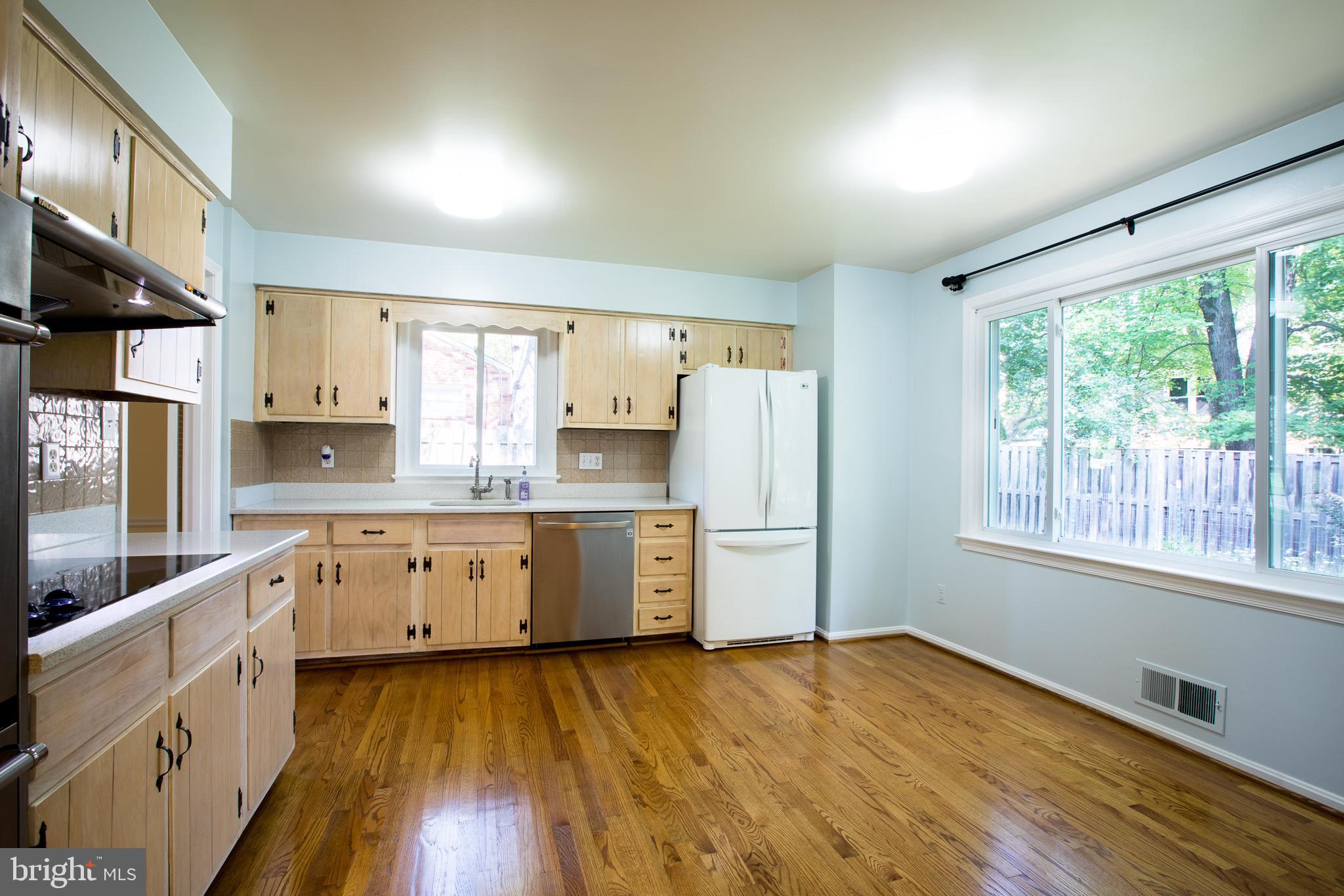 8827 Tuckerman Lane Potomac, MD 20854 - Photo 19 of 74