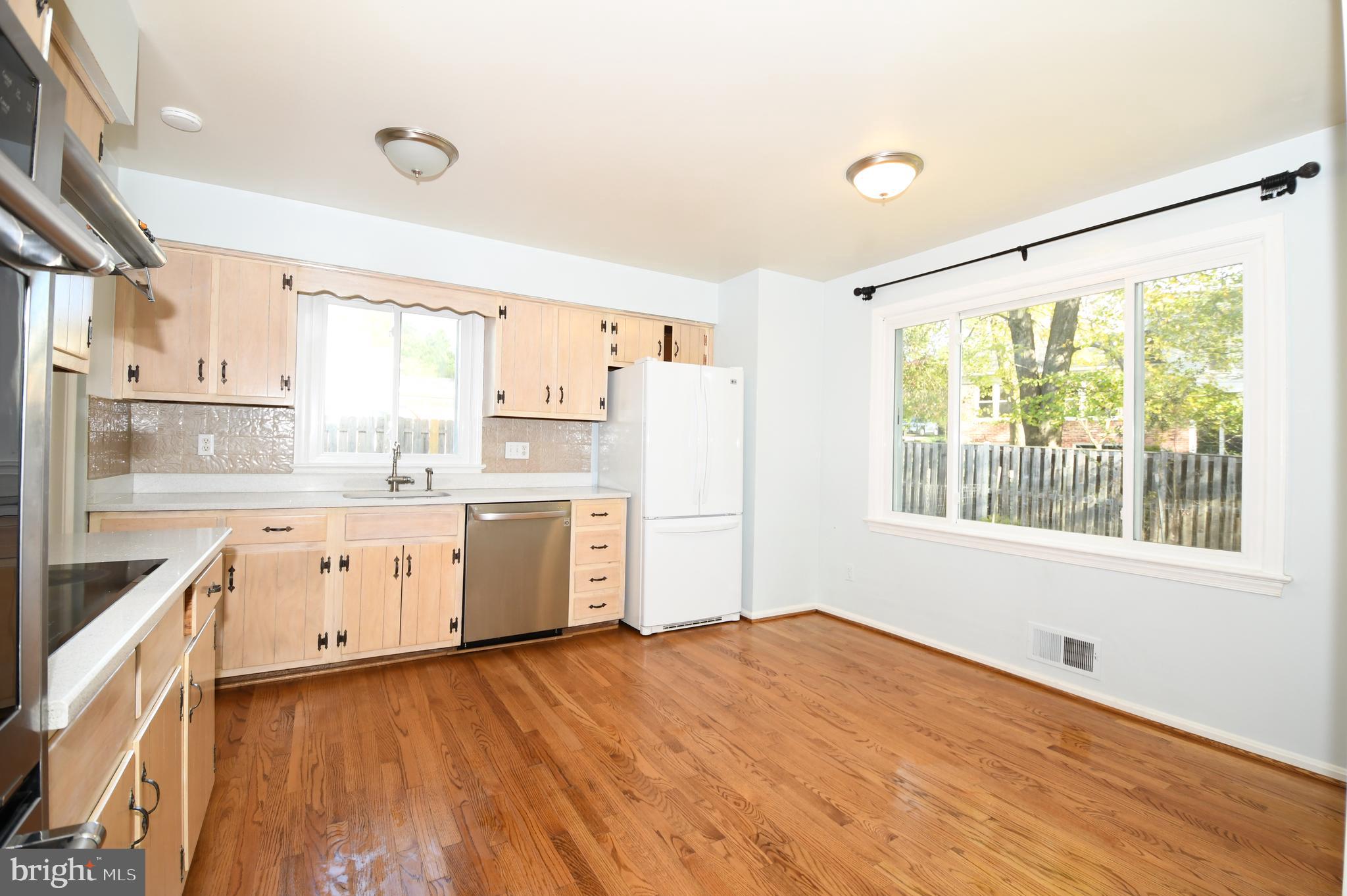 8827 Tuckerman Lane Potomac, MD 20854 - Photo 22 of 74