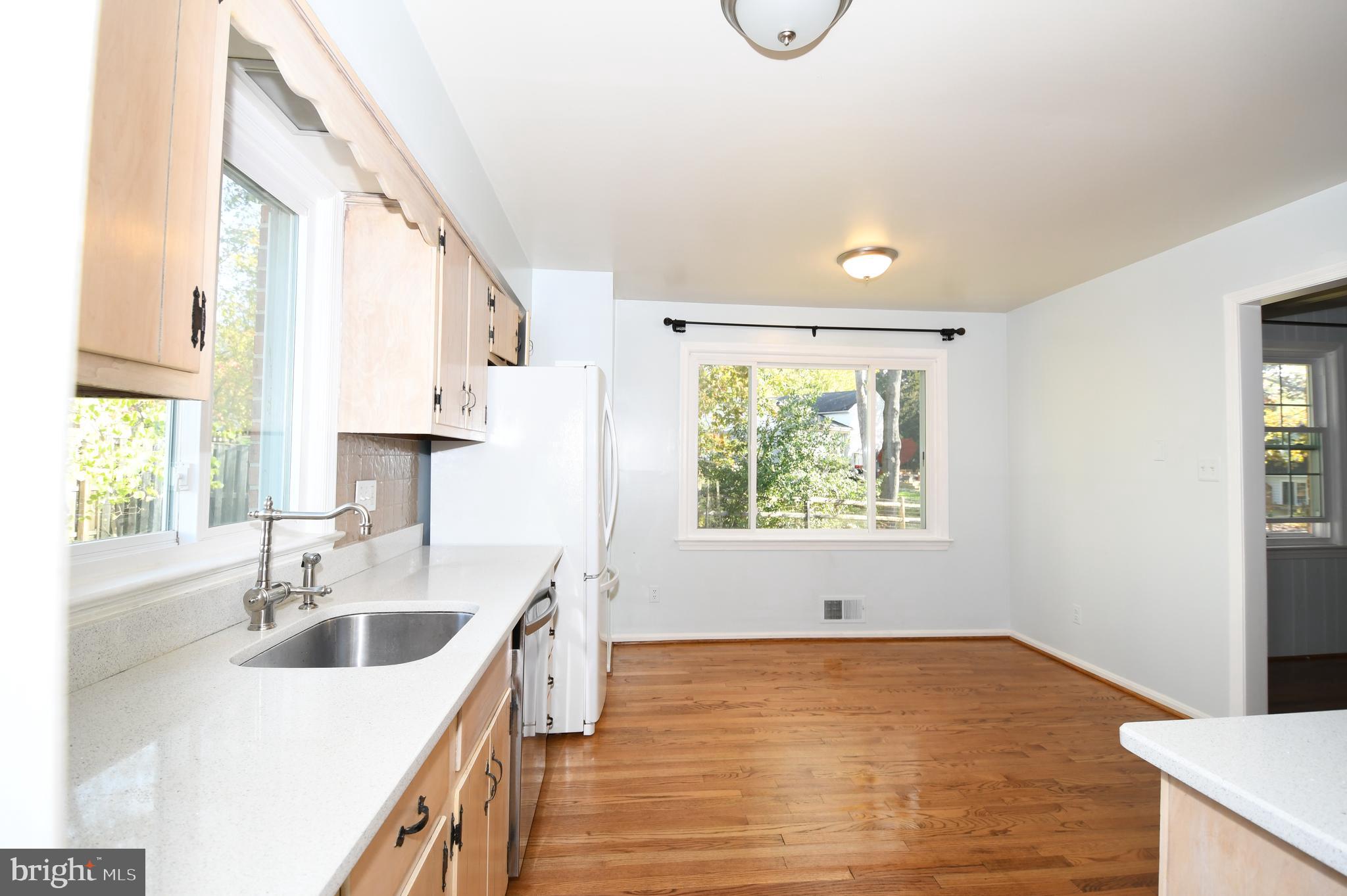 8827 Tuckerman Lane Potomac, MD 20854 - Photo 23 of 74