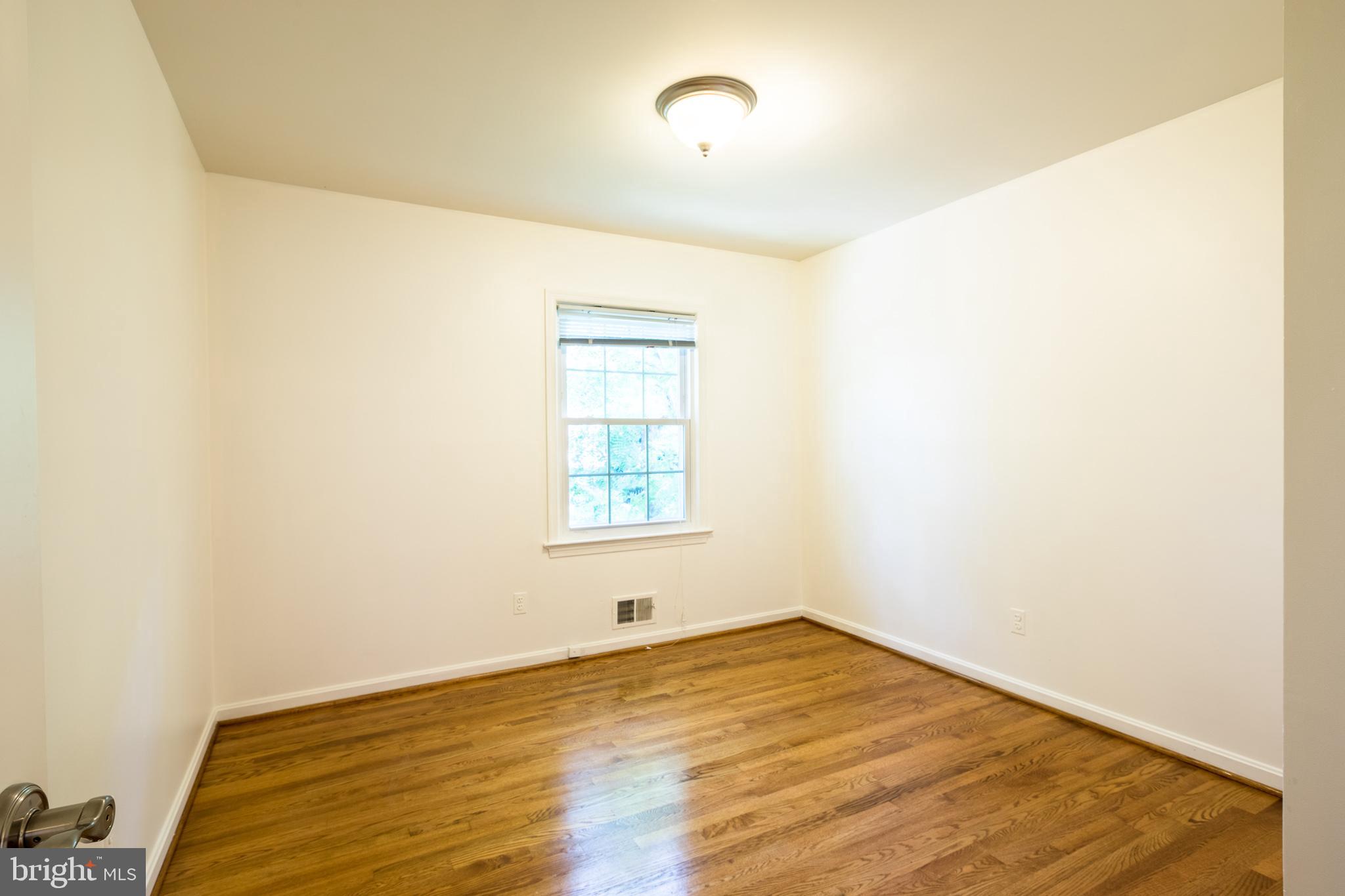 8827 Tuckerman Lane Potomac, MD 20854 - Photo 46 of 74