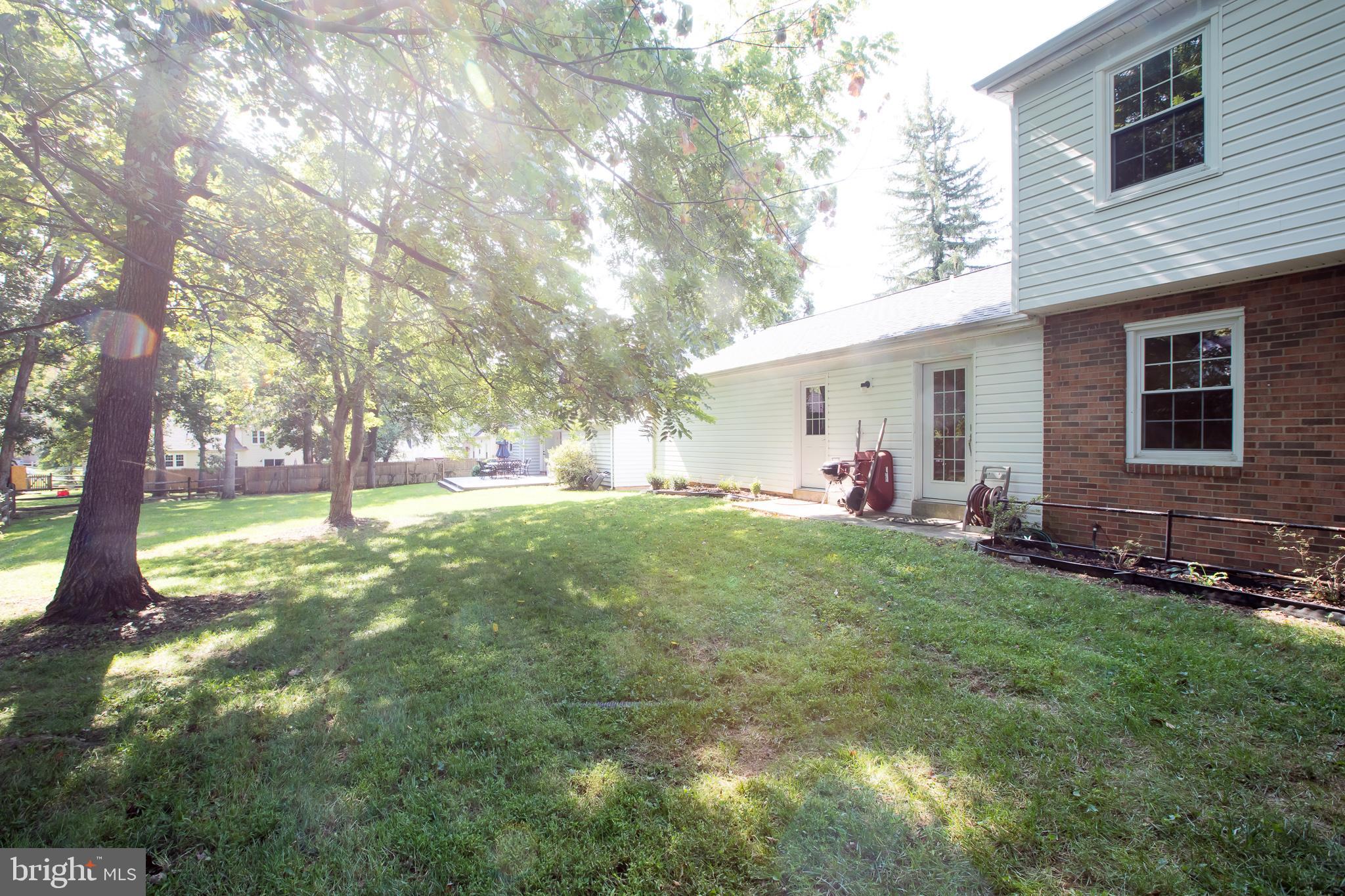 8827 Tuckerman Lane Potomac, MD 20854 - Photo 6 of 74