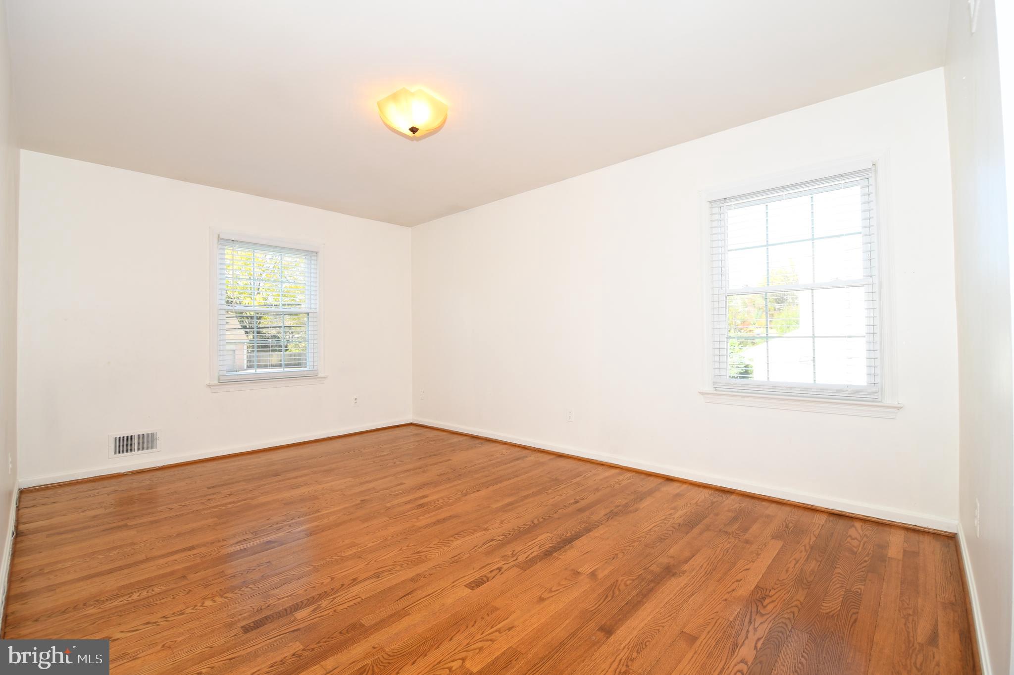 8827 Tuckerman Lane Potomac, MD 20854 - Photo 57 of 74