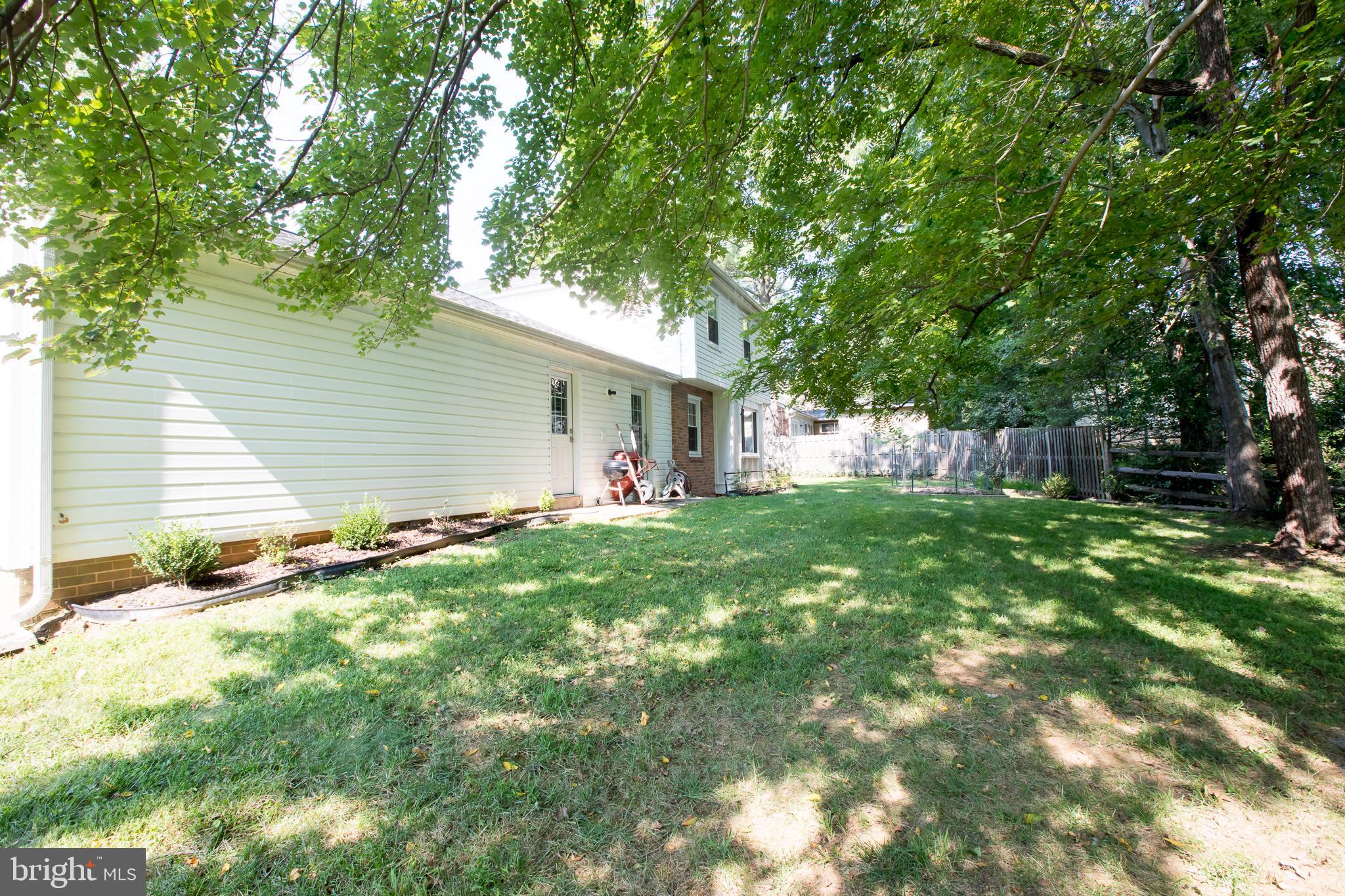 8827 Tuckerman Lane Potomac, MD 20854 - Photo 7 of 74
