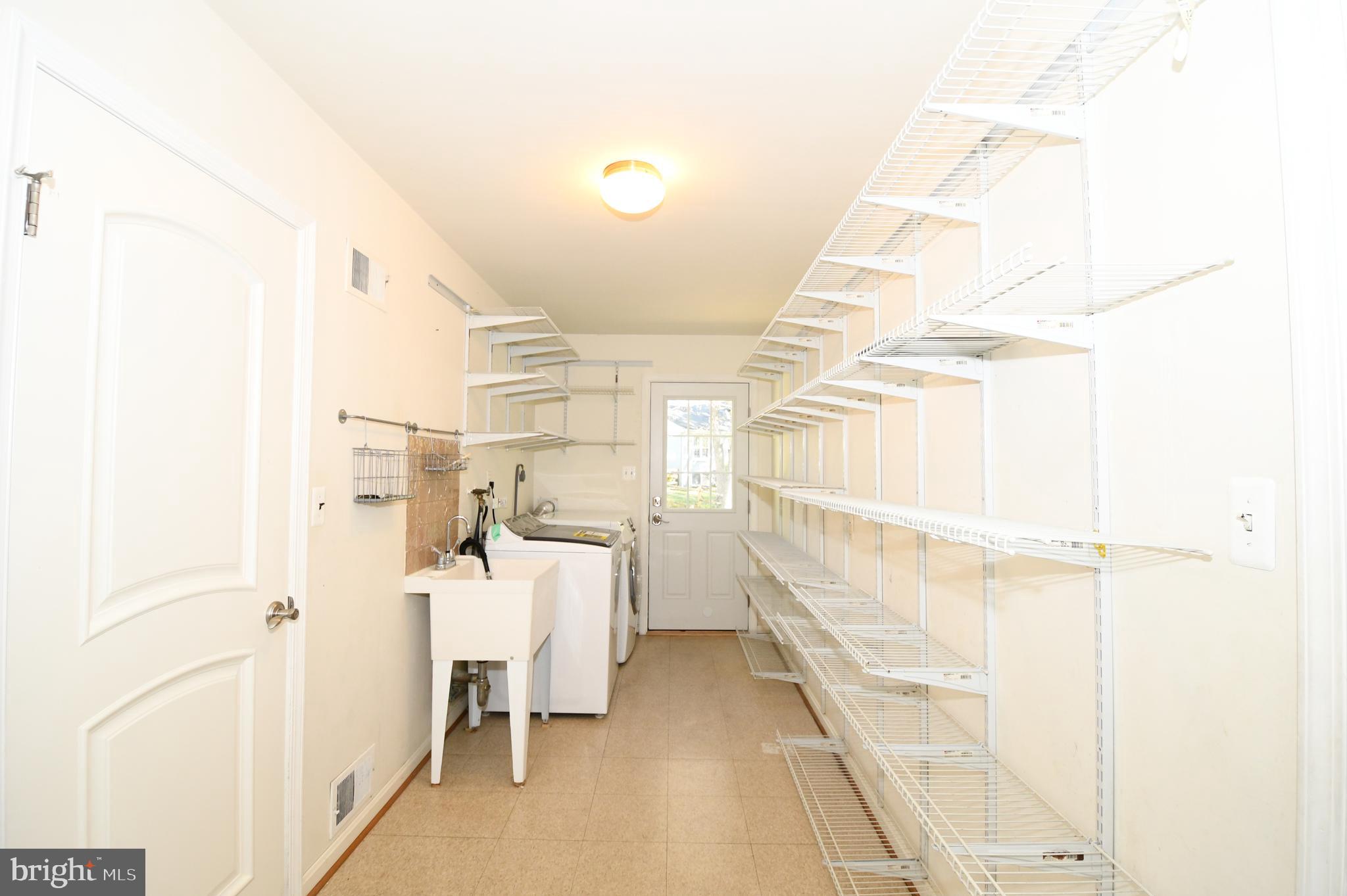 8827 Tuckerman Lane Potomac, MD 20854 - Photo 65 of 74
