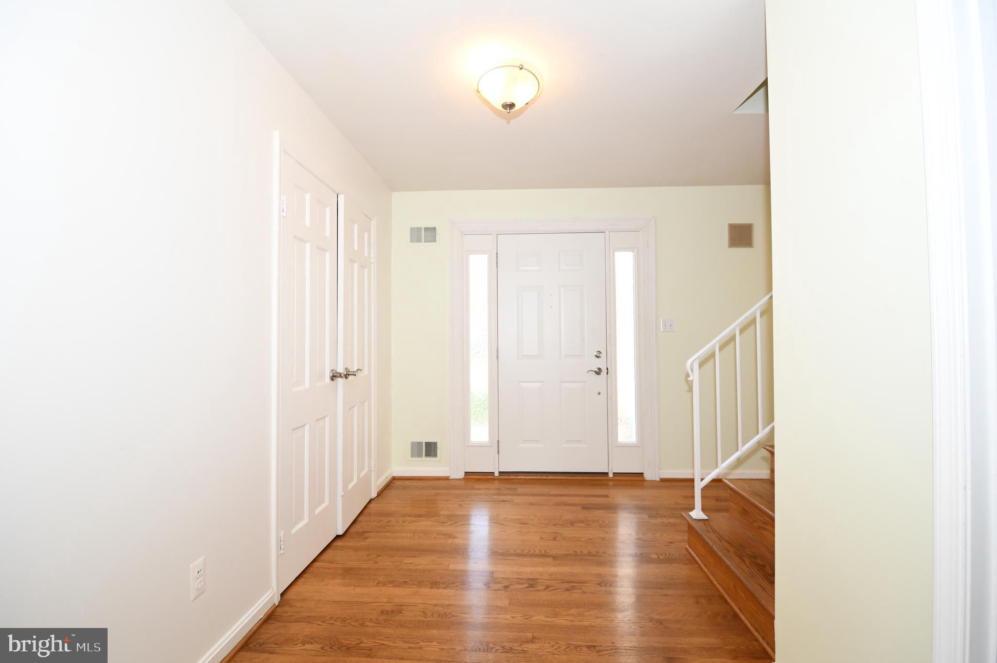8827 Tuckerman Lane Potomac, MD 20854 - Photo 8 of 74