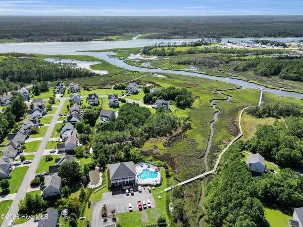 $405,000 | 811 Sea Chaser Court, Beaufort, NC 28516