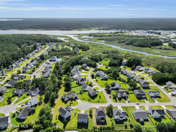 $405,000 | 811 Sea Chaser Court, Beaufort, NC 28516