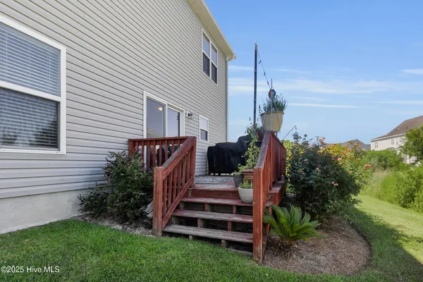 $405,000 | 811 Sea Chaser Court, Beaufort, NC 28516