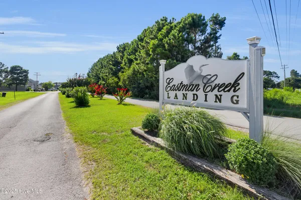 $405,000 | 811 Sea Chaser Court, Beaufort, NC 28516