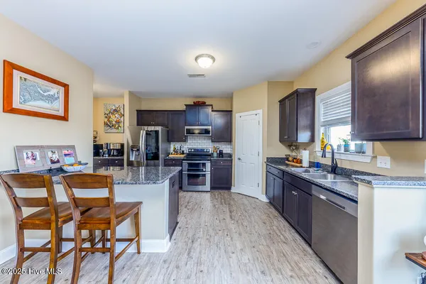 $405,000 | 811 Sea Chaser Court, Beaufort, NC 28516