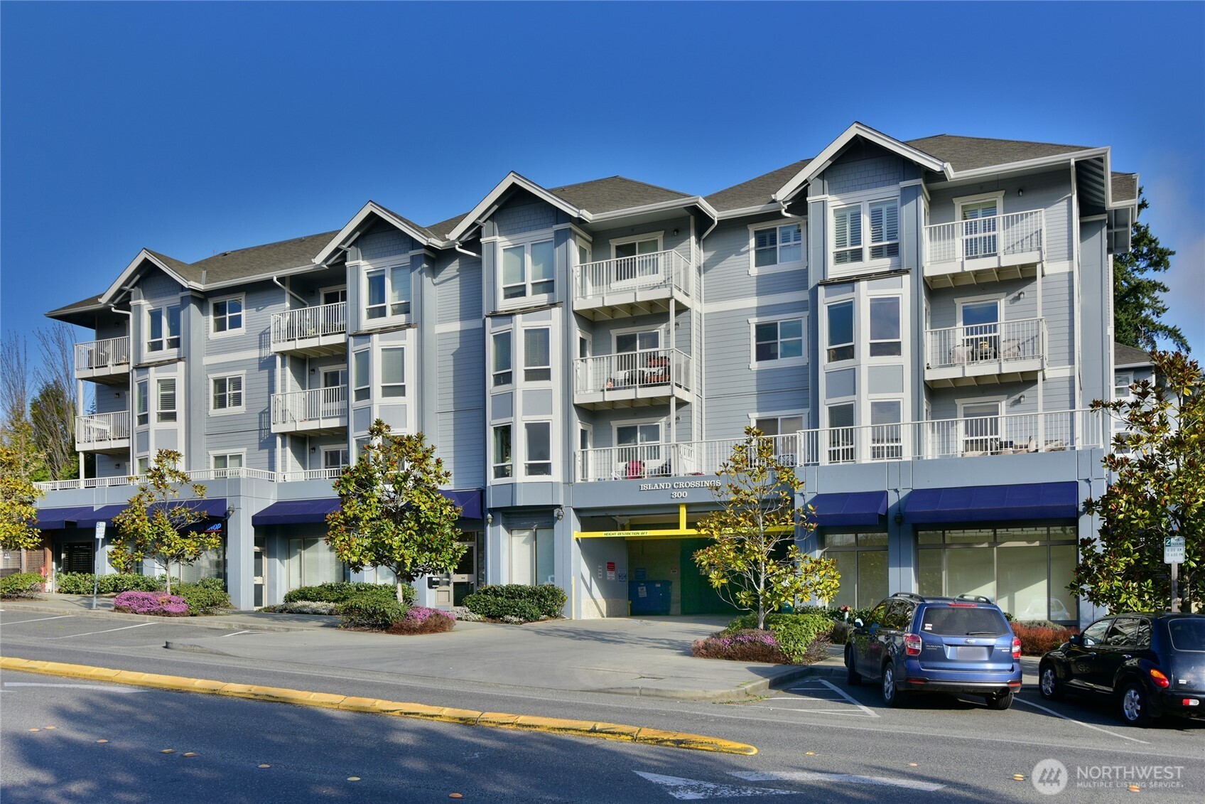 300 High School Road Northeast, Unit 314 Bainbridge Island, WA 98110 - Photo 2 of 36
