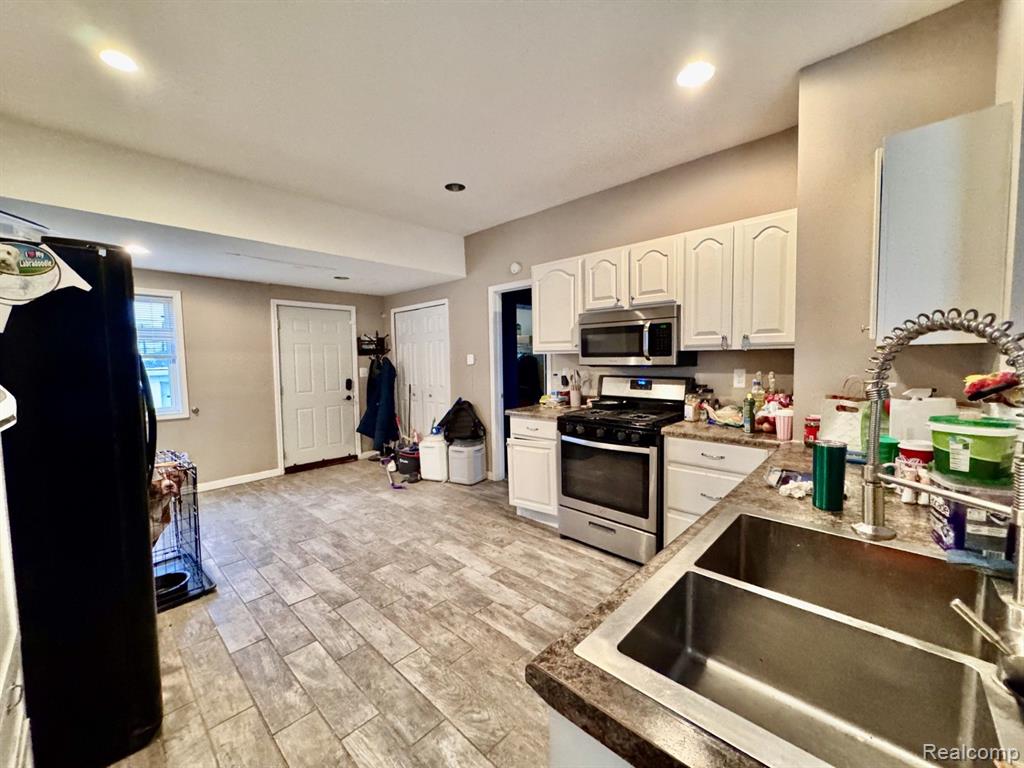 7583 Henry Street Center Line, MI 48015 - Photo 12 of 20