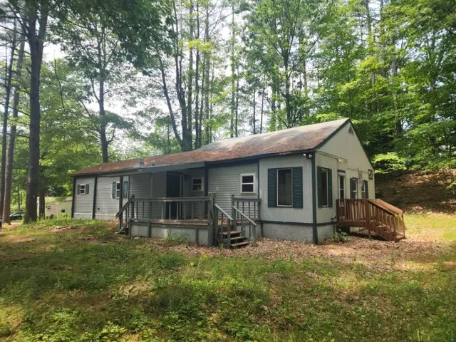 $89,900 | 20 Elmwood Trailer Park Road, Danbury, NH 03230