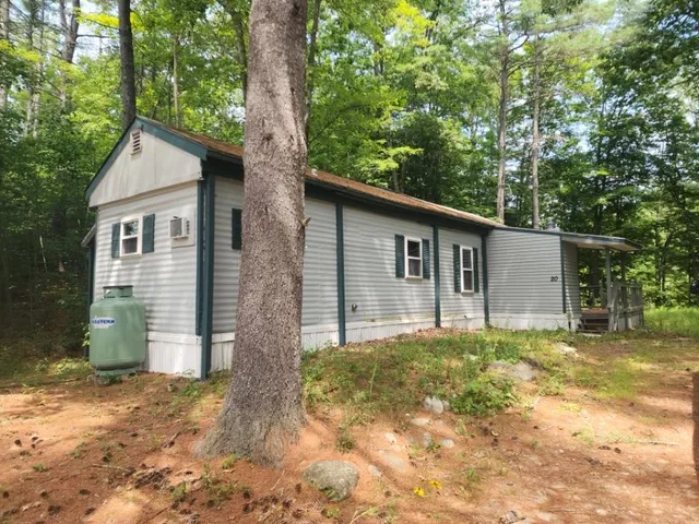 $89,900 | 20 Elmwood Trailer Park Road, Danbury, NH 03230
