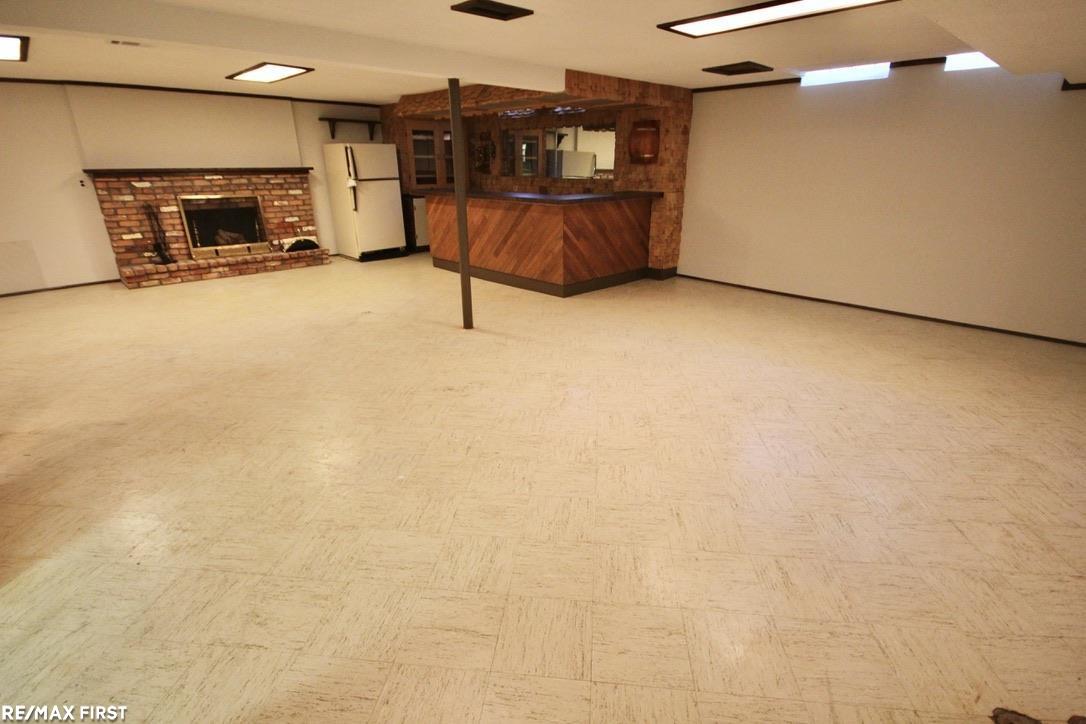 8050 Busch Street Center Line, MI 48015 - Photo 24 of 38 50044858-23.JPG