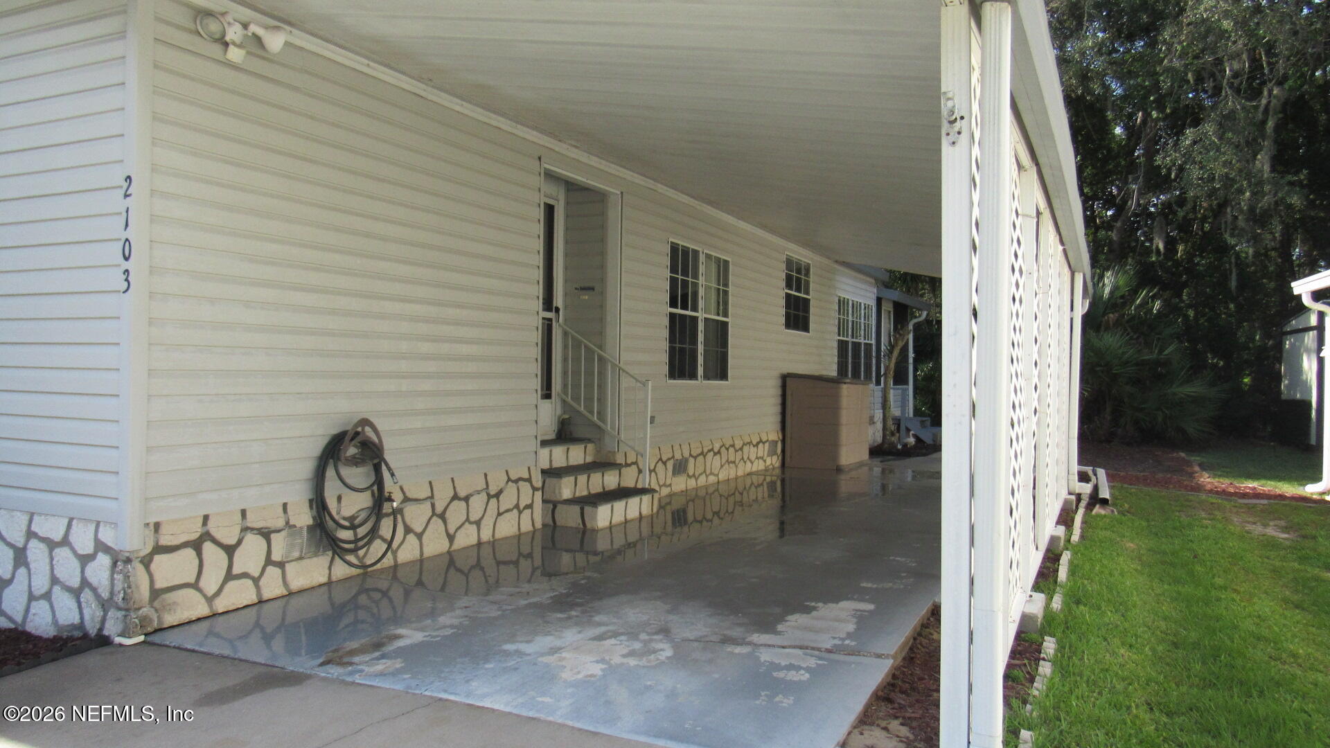 2103 Stacey Drive Mount Dora, FL 32757 - Photo 7 of 44 Cobb - Stacey Drive - exterior carport 2