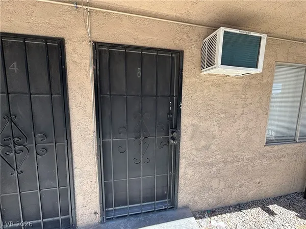$845 | 239 West Philadelphia Avenue, Unit 5, Las Vegas, NV 89102