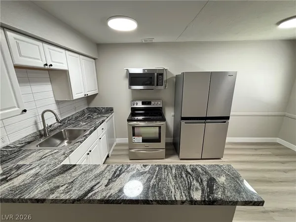 $845 | 239 West Philadelphia Avenue, Unit 5, Las Vegas, NV 89102