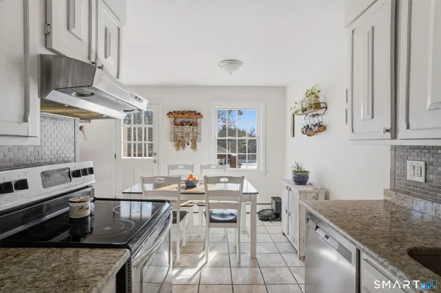 $199,900 | 1471 Willard Avenue, Unit C, Newington, CT 06111