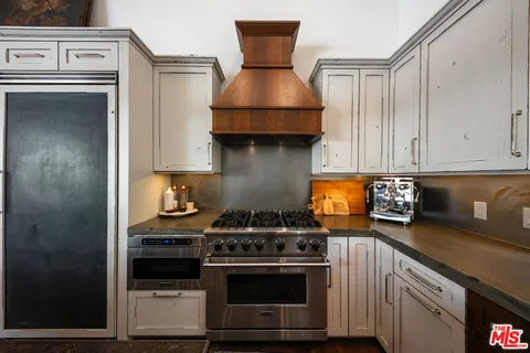$2,395,000 | 28960 Crags Drive, Agoura Hills, CA 91301