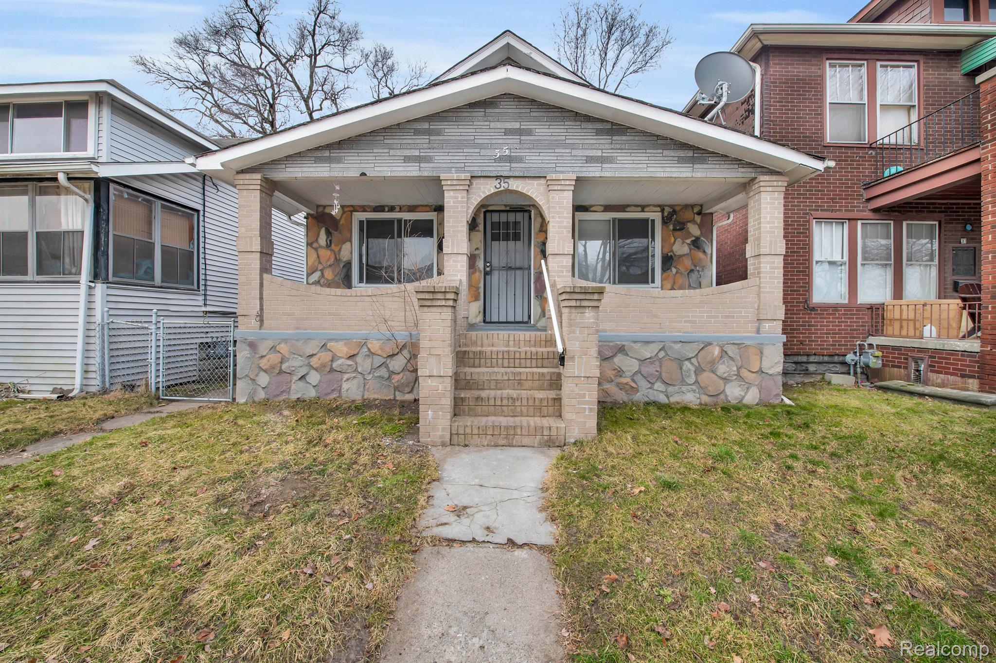 35 Florence Street River Rouge, MI 48218 - Photo 1 of 20