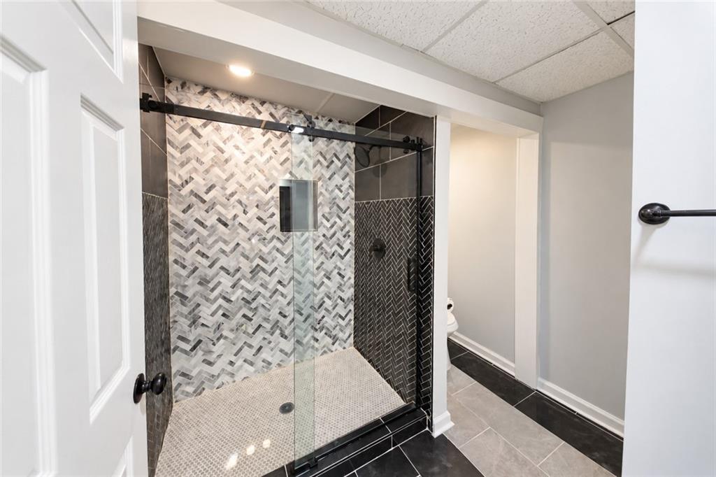 2499 Sylvan Road East Point, GA 30344 - Photo 13 of 19 Gallery Image 13
