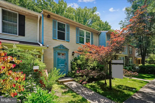 $600,000 | 2331 Middle Creek Lane, Reston, VA 20191