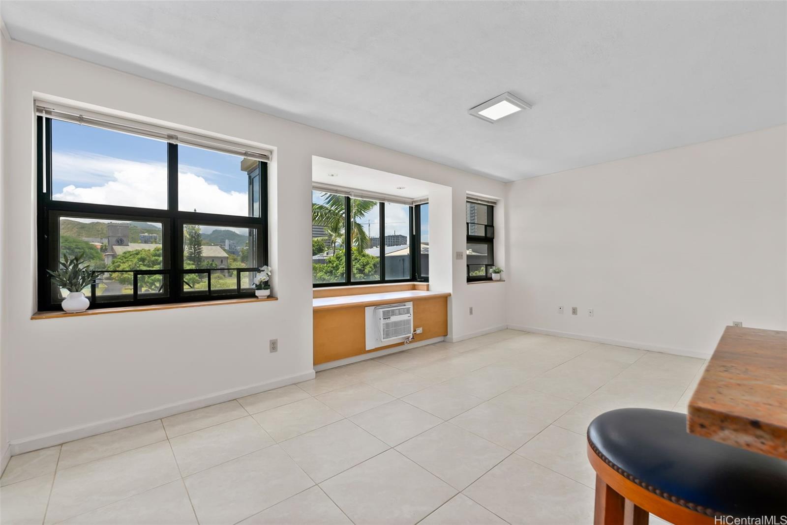 545 Queen Street, Unit 334 Honolulu, HI 96813 - Photo 4 of 23