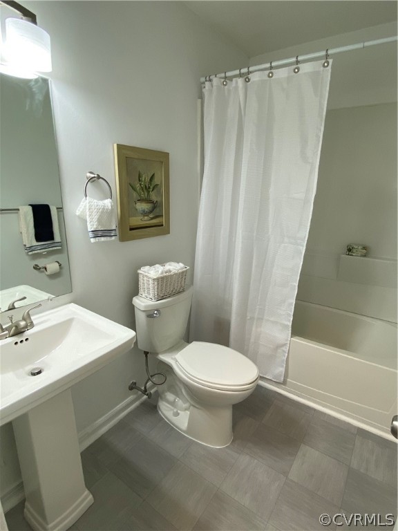 5707 Linda Road Sandston, VA 23150 - Photo 10 of 14 1st floor bath with new floor and new lighting