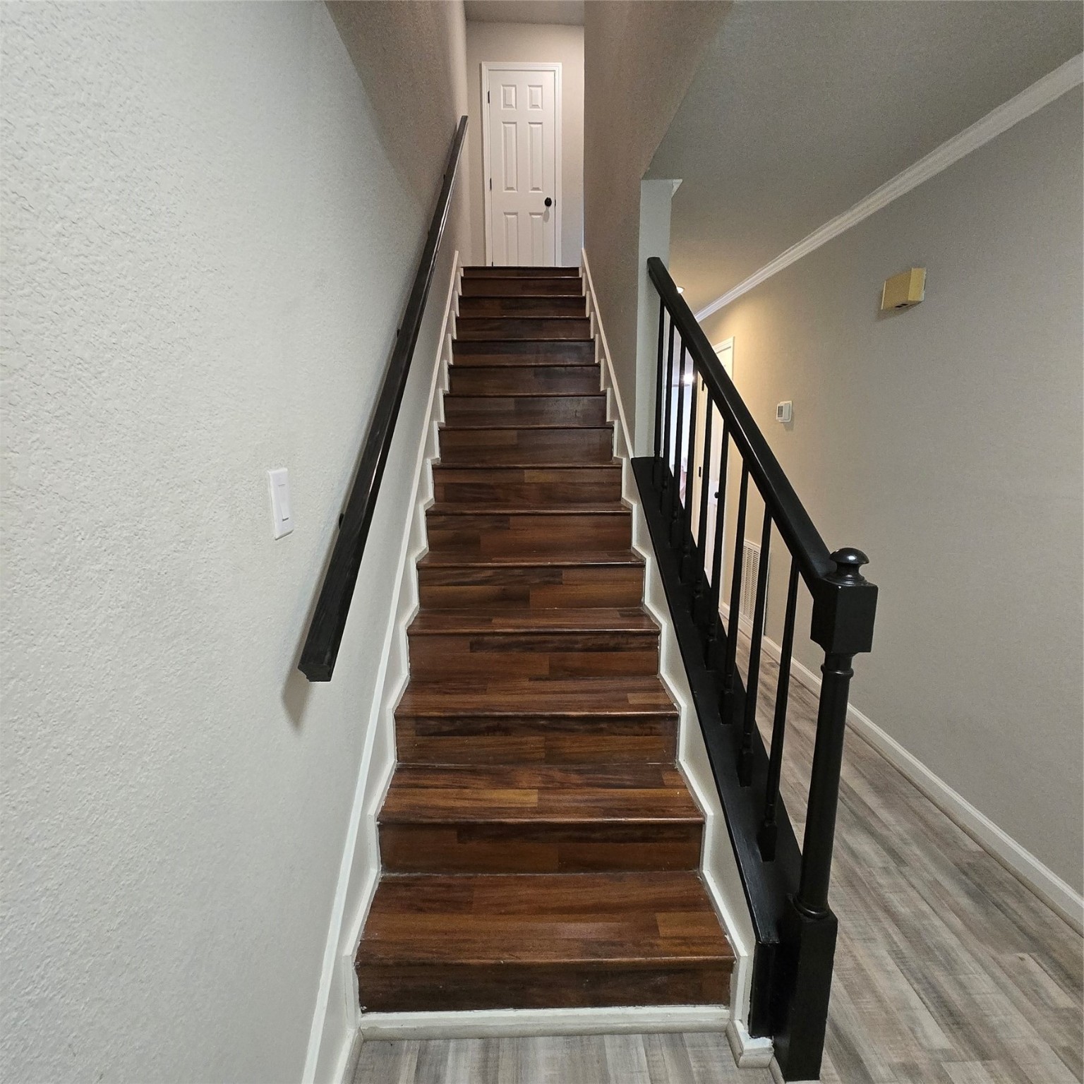 8355 Nairn Street Houston, TX 77074 - Photo 16 of 21 a view of entryway