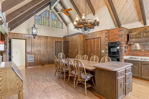 $755,000 | 2492 Highway 182, Bridgeport, CA 93517