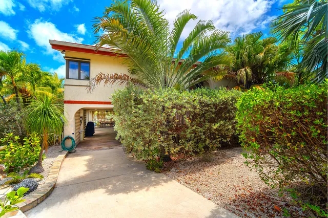 $1,139,000 | 30319 Falcon Lane, Big Pine Key, FL 33043