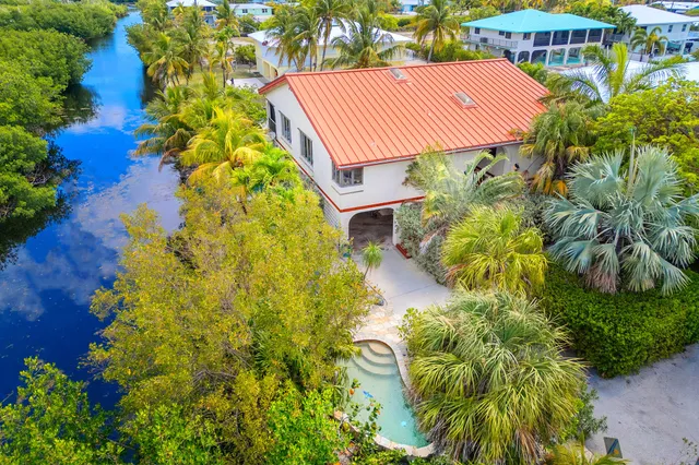 $1,139,000 | 30319 Falcon Lane, Big Pine Key, FL 33043