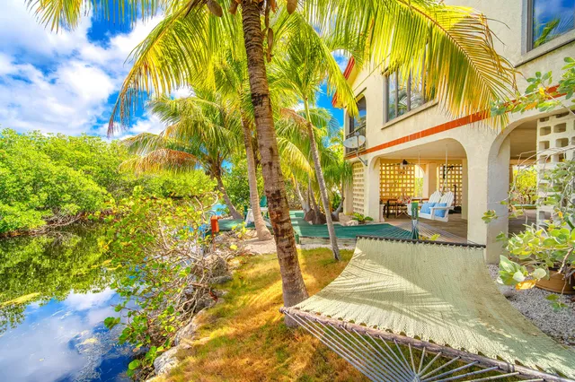 $1,139,000 | 30319 Falcon Lane, Big Pine Key, FL 33043