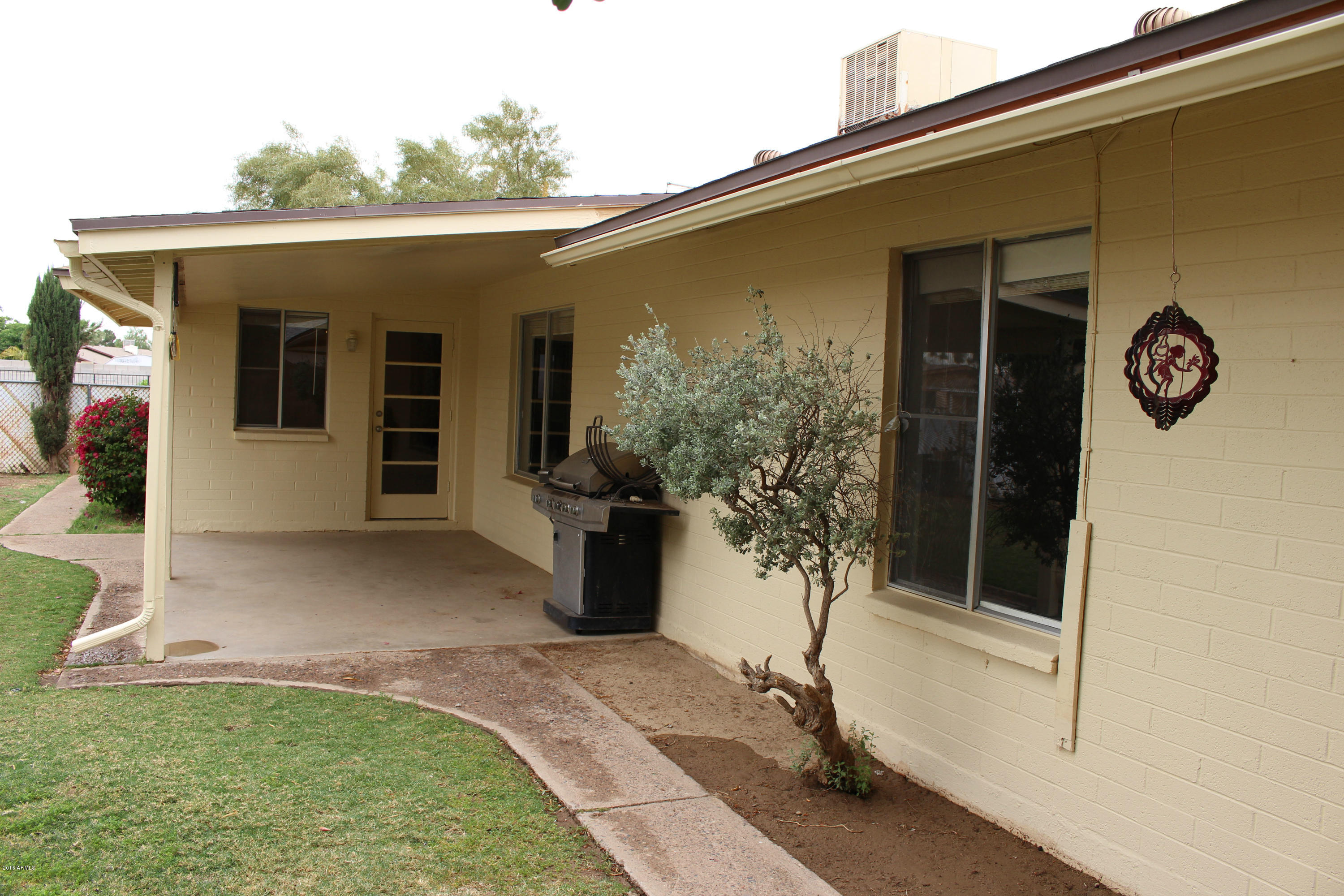 4101 West Hatcher Road Phoenix, AZ 85051 - Photo 14 of 16 4101 W Hatcher Rd Patio