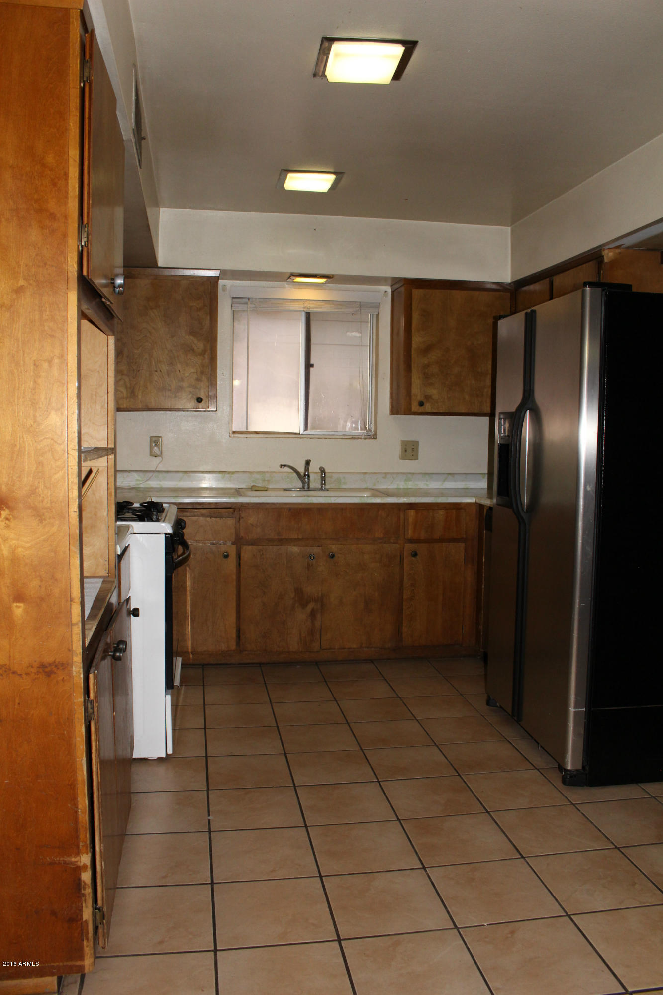 4101 West Hatcher Road Phoenix, AZ 85051 - Photo 7 of 16 4101 W Hatcher Rd Kitchen