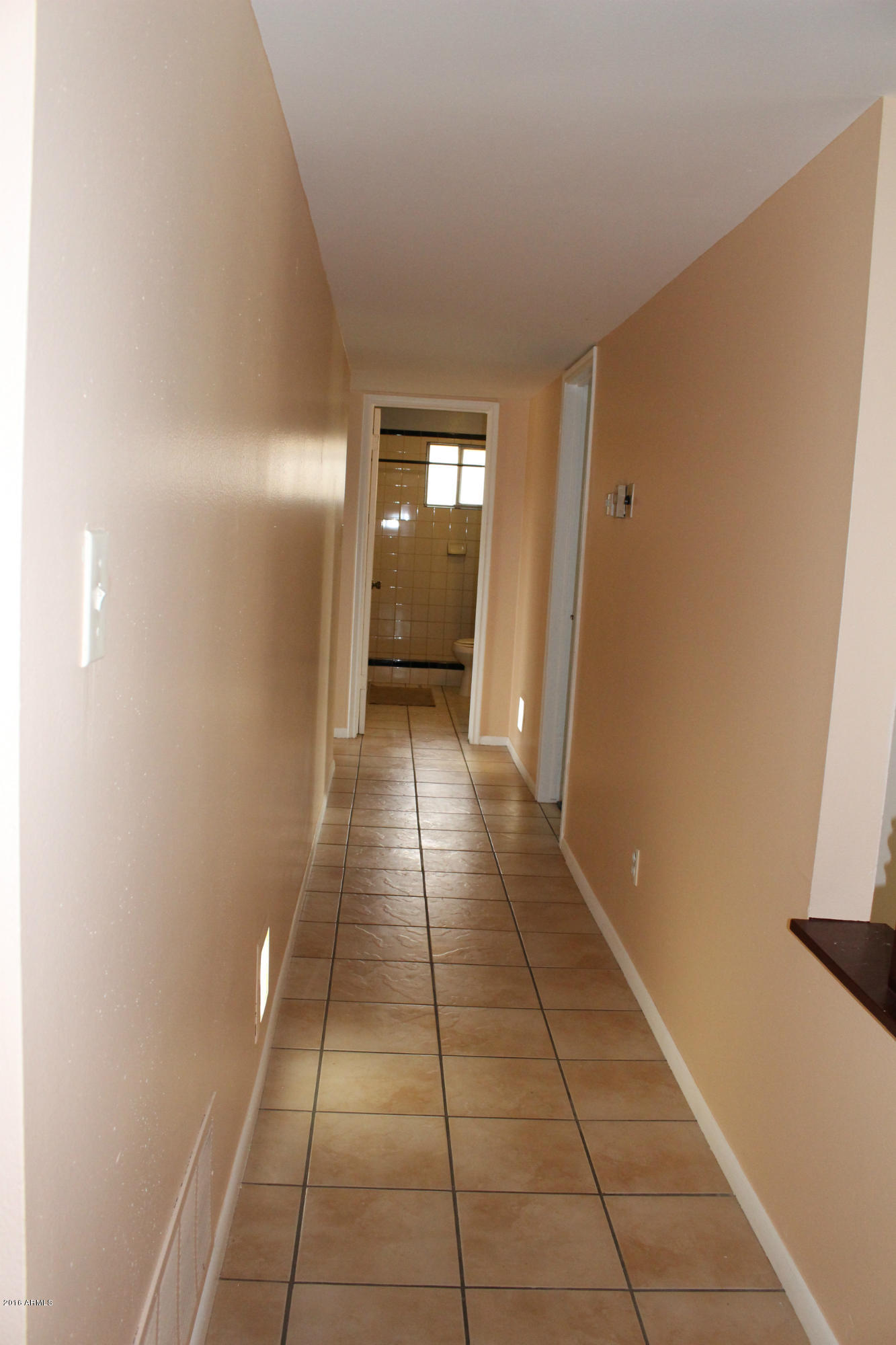 4101 West Hatcher Road Phoenix, AZ 85051 - Photo 10 of 16 4101 W Hatcher Rd Hallway 1