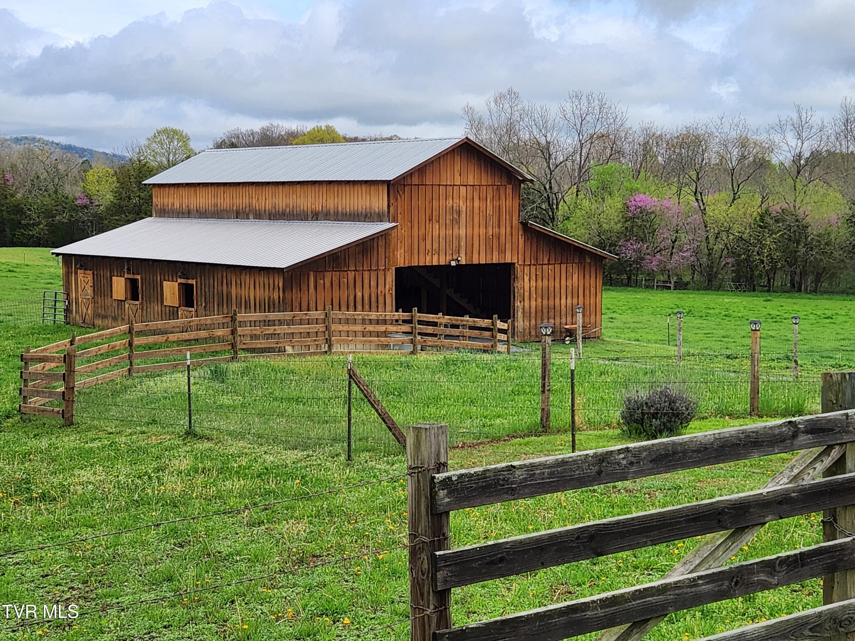 483 Wisecarver Road Mosheim, TN 37818 - Photo 18 of 52 Barn