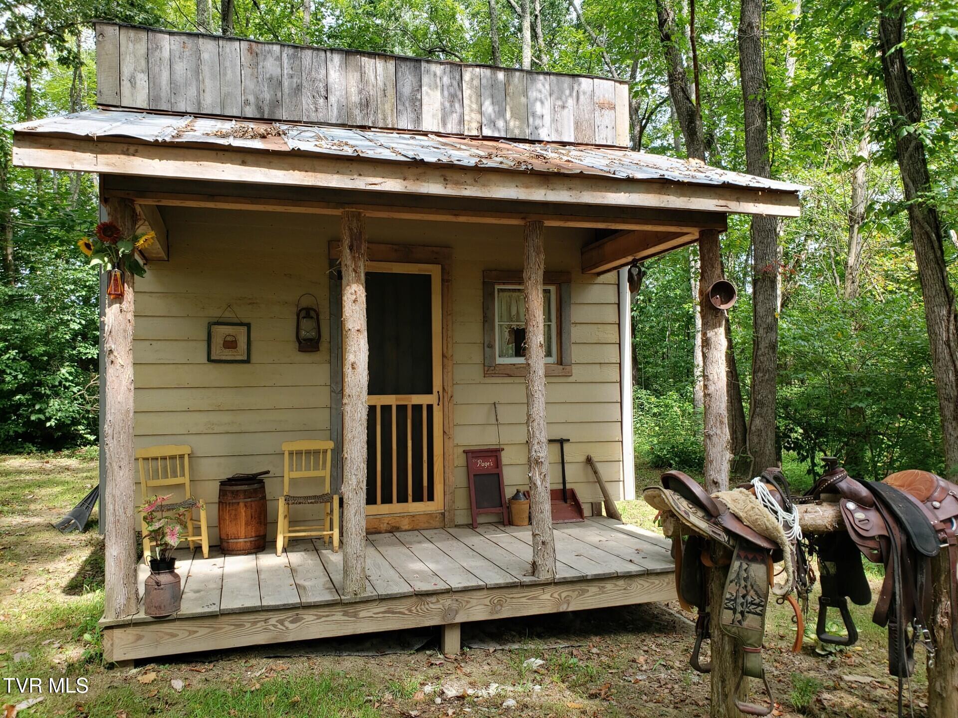 483 Wisecarver Road Mosheim, TN 37818 - Photo 28 of 52 Cabin