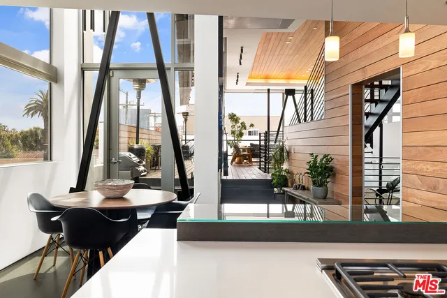 $3,795,000 | 1308 Pacific Avenue, Venice, CA 90291