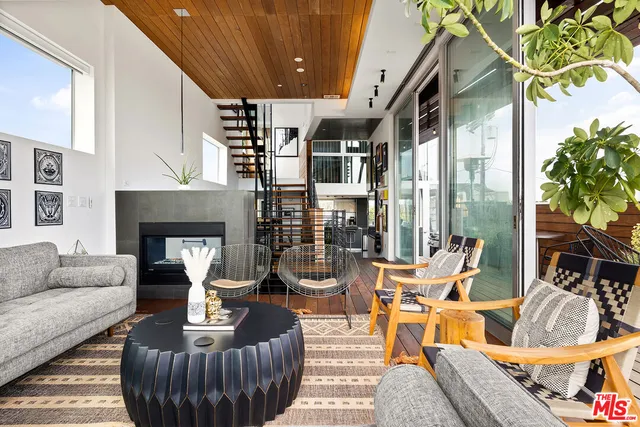 $3,795,000 | 1308 Pacific Avenue, Venice, CA 90291