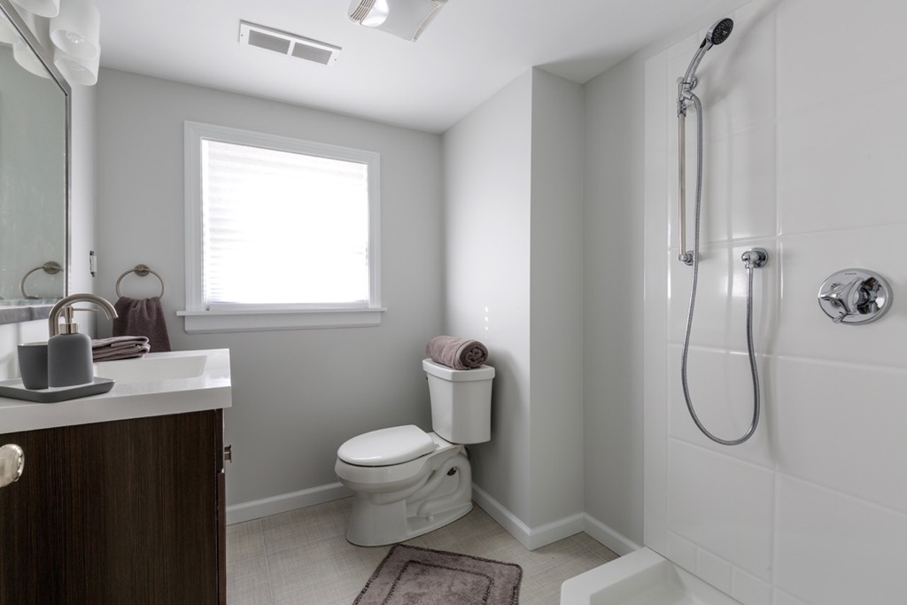 7 Rainbow Road Peabody, MA 01960 - Photo 18 of 21 Gallery Image 18