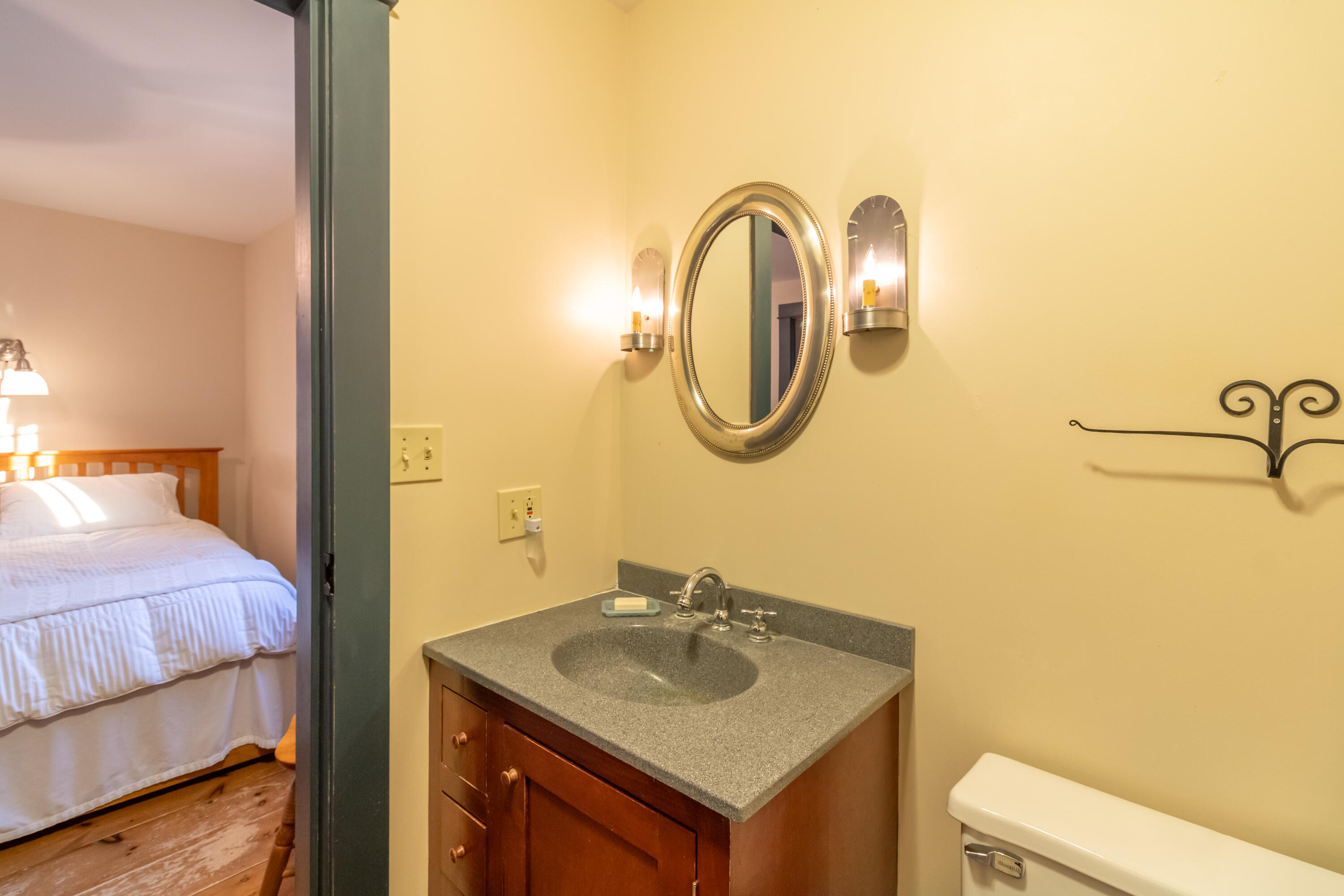 587 Castine Road Orland, ME 04472 - Photo 43 of 86 587 Castine Road Interiors-25